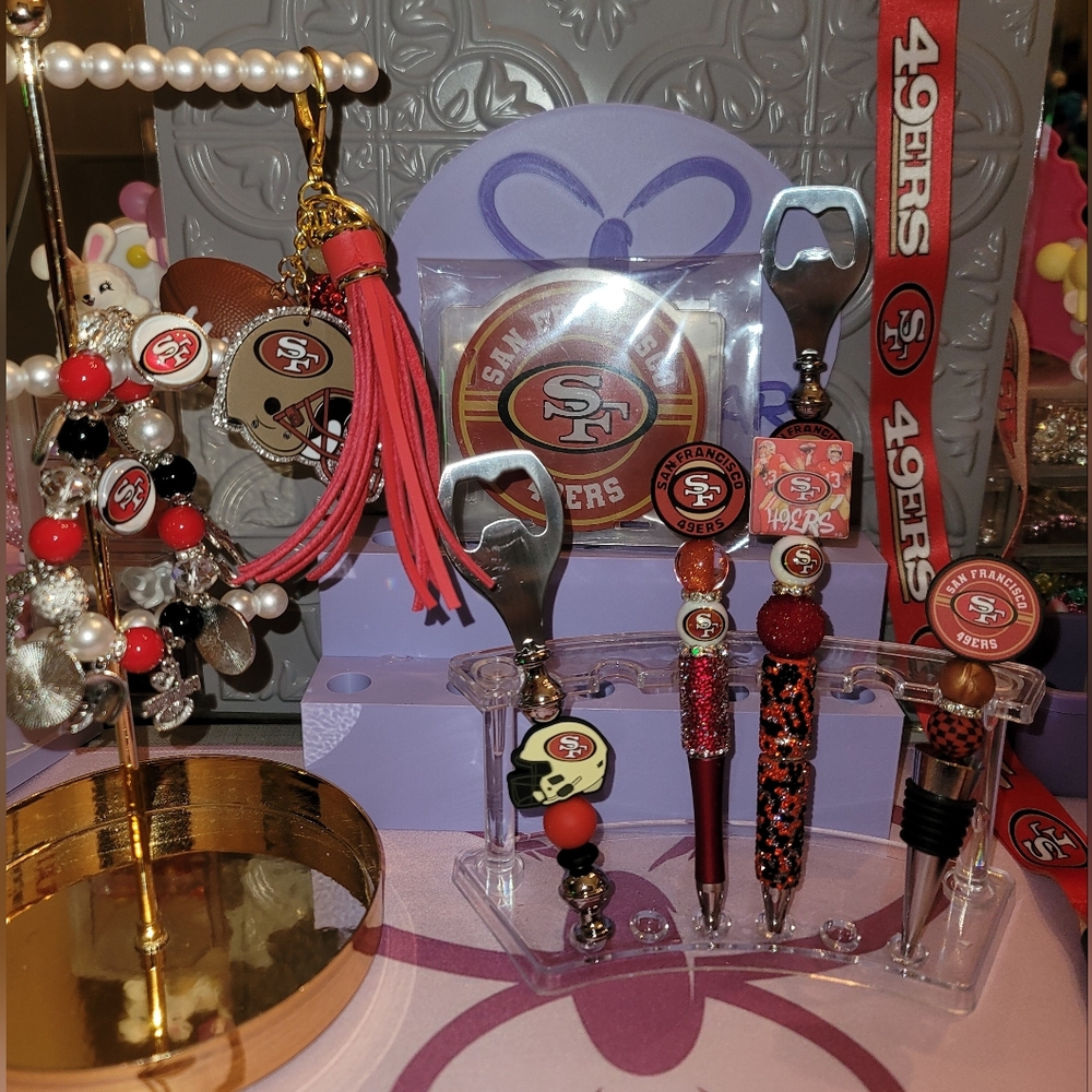 San Francisco 49er Women's Red and Black Charm Bracelet - Picture 4 of 5